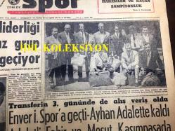 GÜNLÜK SPOR GAZETESİ - 5 TEMMUZ 1958 - KAVRAKOĞLU'NUN LİDERLİĞİ ALTINDAKİ TARAFSIZ GRUP HAKİM DURUMA GEÇİYOR - SOFRA GÜREŞLERİ, HAKEMLER VE KAÇAM ŞAMPİYONLUK - HÜSEYİN KARADAYI - 1500 METREDE TÜRKİYE REKORU - AHMET CANLI - CAVLI ÇULFAZ - CAHİT ÖNEL - YILMAZ HANEDAN - ÇALENÇ TURNUVASI - VİTAMİNDEN SONRA MADEN SUYU KÜRÜ - NAZİF OTURGAN - AT YARIŞLARI PROGRAMI - NECATİ AKDEMİR
