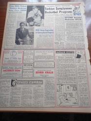 Zafer Gazetesi - 18 Mart 1958 - Ankara'nın Su İhtiyacını Giderecek Modern Tesisler - Sakarya Projesine Ait Bütçe Dün Kabul Edildi - Çanakkale Zaferinin Yıldönümü - Ankara Vali Ve Belediye Reisi Kemal Aygün - Kasım Gülek Ve Beyruttaki Sarraf - Birleşik Amerika İkinci Sun'i Peyki Fırlattı - Gelir Tahsilatında Çok Büyük Artış kaydedildi - Ankara Verem Savaşı'nın Operada Balo Düzenleyecek - Tarihten Portreler Hacı İlbey -  Cinci Romanların Ebedi Kraliçesi Agatha Christie - Meşhur Çelist Ludwig Hoelscher Ankara'ya Geliyor - Türkçe Olmayan Köy Nahiye Ve Kasaba İsimleri Değişiyor- Pan American - Türkiye Şampiyonası Basketbol Programı - Dünya Şampiyonlarımızdan İsmail Ogan - Yaşar Doğu - Galatasaray Fenerbahçe Basketbolcuları Geliyor