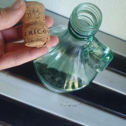 İtalyan ,Damgalı Cam Şişe ,Tescilli Kulplu Tasarim,Vetreia Empoli marka, 2 lt