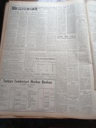 Zafer Gazetesi - 20 Kasım 1959 - Brigitte Bardot Anne Oluyor - Ekselans Eyüp Han'ın Ziyaretleri - Yüksek İslam Enstitüsü Dün Merasimle Açıldı - Firari Şakiler Yakalandı - Başvekil Adnan Menderes - Reisicumhur Celal Bayar - Bir Sodyum Roketi Atıldı - Galata Köprüsü Kaldırılacak - İl Olacak Yeni Üç Kazamız Bandırma Edremit Ve Osmaniye- Amerika'nın Güvendiği Silah Atom Denizaltısı - Doktor Kemal Menteş Doçentlik Unvanını Aldı - Sovyetlerin Batı Almanya Başvekili Adenauer'e Yönelttiği Tenkitler - Nil Anlaşması - Fezaya Dair Bazı Gizli Görüşmeler Yapılmış - Pakistan Milleti Türkiye'ye Karşı Hayranlık Duymaktadır - Fenerbahçe'nin Büyük Başarısı Fransa Şampiyonu Nice'i Yendi - Türk Futbol Hakemleri Federasyonu Kurulacak - Can Bartu Omuzlarda - Nice Takımı Şerefine Fenerbahçe Yemek Verdi