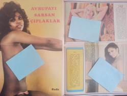 Süper Gazete PAZAR Sinema, Tiyatro ve Magazin Dergisi - 26 Temmuz 1978 - Sayı:19 - Linda Povers - Nil Burak - Antalya 78 - Zümra Aycan - Şanar Yurdatapan - Sümer Tılmaç - Şarkı Söylerken Herkesin Parmağını Isırtacağım - Arzu Okay - Soyunmaya Paydos - Tülay Karaca - Güzel ve Başarılı - Tülay Karaca Kesin Konuştu: ''Bir Gün Bende Evleneceğim'' - Nesrin Topkapı - Seyyal Taner Posteri - Çırılçıplak fotoromanı - Nur Ay - Güner - Şebnem - İsmail Kuldaş - Beni Tanıdınız mı? - Avrupa yı Sarsan Çıplaklar - Radia - Kelly - Kenth - Artist Adresleri - Ferhat ile Şirin - Set Haberi - Türkan Şoray - Yılmaz Duru - Ünlü Yönetmen Aydan İbraham fotoğraf ve haberi - Tam Takım Dergi