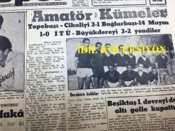 GÜNLÜK SPOR GAZETESİ - 31 EKİM 1957 - EMNİYET TAKIMINI HEZİMETE UĞRATAN BEŞİKTAŞ DEVREYİ 6 GOLLE KAPADI - MUVAKKAR EKREM TALU - DICKE DÜN RECEP ÖZCAN'I BEĞENDİ - ORDU BASKETBOL TAKIMIMIZ DÜNYA ŞAMPİYONASINDA - BEŞİKTAŞ'IN GENÇ TAKIMI İSTANBUL ŞAMPİYONU OLDU - İTALYAN D'AGATA TEKRAR ŞAMPİYON - CAROL DAY - MODASPOR - SADIK PEKÜNLÜ - NURİ AKIN - ANKARA AT YARIŞLARI - KARAGÜMRÜK 4 - 0 HASKÖY - OPON REKLAMI - GALATASARAY, DARÜŞŞAFAKA