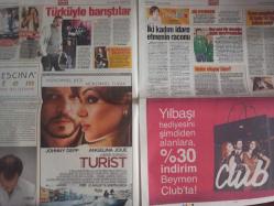 Habertürk Günlük Magazin Gazetesi - 4 Aralık 2010 - Eşli Pişti Partisi - Fırsatçı Sütlaççı - Eyvah Eyvah Yine Geliyor - Piste de Parka da Jaki'siz Çıkmıyor - Sağlık Bakanlığı Türk Basınına Minnettar! - Levent Kazak - Türküyle Barıştılar - Engin Altan Düzyatan - Oyunculuk Dersi Alıyor - İki Kadını İdare Etmenin Raconu - Neler Oluyor Bize? - Peker Pekmez Çinli Kılığında - Cemil İpekçi ile Işıl Işıl Bir Sohbet - Güzel Görünmek Neden Önemli - Torununun Ağzından Sultan Vahideddin - Av Mevsimi Filmi - Çılgın Dostlar 3 Filmi - Memleket'te Demokrasi Var Filmi - Biri Beni Isırdı Filmi - Johnny Depp - Angelina Jolie - İçinde Moda Çekimi Yapılan Parti - Madonna Sayesinde Milyoner Oldu fotoğraf ve haberi - Tam Takım Gazete