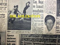 GÜNLÜK SPOR GAZETESİ - 1 KASIM 1957 - A MİLLİ TAKIMI YARIN GELİYOR - İSPANYOLLARLA BİRİ MADRİD'DE BİRİ İSTANBUL'DA OYNAYACAK İKİ TAKIMIMIZ DÜN KARŞI KARŞIYA GELDİ - CAN BARTU - S. RAUS TÜRKİYE'YE YAKINDA GELEMİYOR - İSPANYA MAÇLARININ HAKEMLERİ BELLİ OLDU - AVRUPA ŞAMPİYON KULÜPLER TURNUVASI FİNALLERİ - COROLDAY - SÜMERSPOR 2 - 1 HAVAGÜCÜ - AYKAÇ'IN KEŞFİ - GOLF REKLAMI - DARÜŞŞAFAKA - OPON REKLAMI, AMATÖR KÜMELER - KOCSİS İSVİÇRE'DE