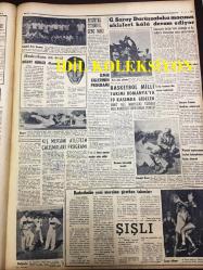 GÜNLÜK SPOR GAZETESİ - 5 KASIM 1957 - DICKE DÜN GALATASARAY'A İLK İDMANI YAPTIRDI - CİHANOĞLU - FUTBOL FEDERASYONU REİSLİĞİ - VOLEYBOL LİG MAÇLARI - NEVŞEHİR LİGİNDE LALESPOR NAMAĞLUP - 1957 ATLETİZM ŞAMPİYONLARI - KIŞ MEVSİMİ ATLETİZM - BÜLENT GÜRBÜZ - İZMİR LİGLERİ - BAKETBOL MİLLİ TAKIMI ROMANYA'DA - KREMLİ PURO TUVALET SABUNU REKLAMI - YAPI VE KREDİ BANKASI - OPON REKLAMI