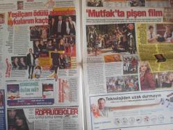 Habertürk Günlük Magazin Gazetesi - 26 Mart 2010 - Övgüyü Hak Eden Hareketler - Penelope İnci Gibi Gelin Olacak - Evet Ben de Yaşlandım - Cenk Koray - Okan Bayülgen - Kaan Tangöze - Sibel Aktaş - Hıncal Uluç - Kuşak Farkı - Hep Aynı Masa - Seda Sayan - Onur Şan - Abisinden Önce Evleniyor - Sosyetenin Akın Ettiği Sergi - Hak İşi Tür'lü - Suat Ateşdağlı - Sırrı Süreyya Önder - Akademisyenliğe Soyundu - Hande Subaşı - Seçkin Piriler - Manolyalar Görücüye Çıktı - Yeşilçam Ödülü Alamadım Uykularım Kaçtı - Mutfakta Pişen film - Korku, Macera ve Adrenalin - Mehmet Altan - Seren Serengil'e Serdar Ortaç'tan Destek - Albümün İsim Annesi Nazan Öncel  Nil Karaibrahimgil - Abur Cubur Yerine Çiğ Karnabahar Yiyin - Gerçek Hayat Dostları Cenk Koray'ı Unutmadı - İbrahim Tatlıses - Gönül Akkor - Acun Ilıcalı - Mehmet Ali Erbil - Bu Sene Leopar Deseni Moda - İncili Gelinlik İstiyor - Katie Holmes - Tom Cruise - Mirada Kerr - Jennifer Aniston fotoğraf ve haberi - Tam Takım Gazete