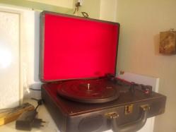 La Musica Pikap (TÜM PLAKLARI TAŞ PLAK DA DÂHİL ÇALAR)