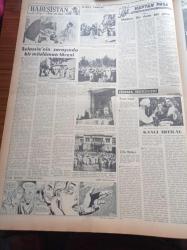 Vatan Gazetesi - 12 Ocak 1954 - Çorum Demokrat Parti Kongresindeki Geri Tekliflerin Tepkileri - Dışişleri Bakanı Fuat Köprülü - Büyük Anketimiz Seçimde Reyinizi Hangi Partiye Vereceksiniz - İsmet İnönü - Kasım Gülek - Mareşal Tito Türkiye'yi Ziyaret Edecek - Verem Savaş Derneği Başkanı Ordinaryüs Profesör Tevfik Sağlam - İngiliz Büyükelçisi Sir Alexander Knox Helm Ankara'dan Ayrıldı - Göç Yolları Tıkadı Yazan İlhan Engin Yazı Dizisi - Türk Şiiri Nereye Gidiyor - Heifetz Bir Eseri Çalarken Unuttu - Atilla İlhan Sinema Tenkidleri - Cem Kurt Çizen Bedri Koraman - Bir Mormon'un İtirafları - Veba Yazan Albert Camus Yazı Dizisi - Çocuklar Sizin Köşeniz - Petromax Lüks Lambası - Genç Milli Takım Antrenörü Cihat Arman - Geçen Yılın En Mühim Boks Karşılamaları