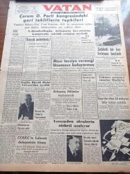 Vatan Gazetesi - 12 Ocak 1954 - Çorum Demokrat Parti Kongresindeki Geri Tekliflerin Tepkileri - Dışişleri Bakanı Fuat Köprülü - Büyük Anketimiz Seçimde Reyinizi Hangi Partiye Vereceksiniz - İsmet İnönü - Kasım Gülek - Mareşal Tito Türkiye'yi Ziyaret Edecek - Verem Savaş Derneği Başkanı Ordinaryüs Profesör Tevfik Sağlam - İngiliz Büyükelçisi Sir Alexander Knox Helm Ankara'dan Ayrıldı - Göç Yolları Tıkadı Yazan İlhan Engin Yazı Dizisi - Türk Şiiri Nereye Gidiyor - Heifetz Bir Eseri Çalarken Unuttu - Atilla İlhan Sinema Tenkidleri - Cem Kurt Çizen Bedri Koraman - Bir Mormon'un İtirafları - Veba Yazan Albert Camus Yazı Dizisi - Çocuklar Sizin Köşeniz - Petromax Lüks Lambası - Genç Milli Takım Antrenörü Cihat Arman - Geçen Yılın En Mühim Boks Karşılamaları