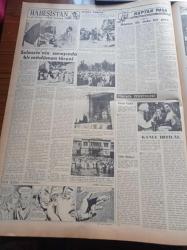 Vatan Gazetesi - 12 Ocak 1954 - Çorum Demokrat Parti Kongresindeki Geri Tekliflerin Tepkileri - Dışişleri Bakanı Fuat Köprülü - Büyük Anketimiz Seçimde Reyinizi Hangi Partiye Vereceksiniz - İsmet İnönü - Kasım Gülek - Mareşal Tito Türkiye'yi Ziyaret Edecek - Verem Savaş Derneği Başkanı Ordinaryüs Profesör Tevfik Sağlam - İngiliz Büyükelçisi Sir Alexander Knox Helm Ankara'dan Ayrıldı - Göç Yolları Tıkadı Yazan İlhan Engin Yazı Dizisi - Türk Şiiri Nereye Gidiyor - Heifetz Bir Eseri Çalarken Unuttu - Atilla İlhan Sinema Tenkidleri - Cem Kurt Çizen Bedri Koraman - Bir Mormon'un İtirafları - Veba Yazan Albert Camus Yazı Dizisi - Çocuklar Sizin Köşeniz - Petromax Lüks Lambası - Genç Milli Takım Antrenörü Cihat Arman - Geçen Yılın En Mühim Boks Karşılamaları