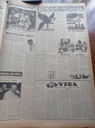 Vatan Gazetesi - 12 Ocak 1954 - Çorum Demokrat Parti Kongresindeki Geri Tekliflerin Tepkileri - Dışişleri Bakanı Fuat Köprülü - Büyük Anketimiz Seçimde Reyinizi Hangi Partiye Vereceksiniz - İsmet İnönü - Kasım Gülek - Mareşal Tito Türkiye'yi Ziyaret Edecek - Verem Savaş Derneği Başkanı Ordinaryüs Profesör Tevfik Sağlam - İngiliz Büyükelçisi Sir Alexander Knox Helm Ankara'dan Ayrıldı - Göç Yolları Tıkadı Yazan İlhan Engin Yazı Dizisi - Türk Şiiri Nereye Gidiyor - Heifetz Bir Eseri Çalarken Unuttu - Atilla İlhan Sinema Tenkidleri - Cem Kurt Çizen Bedri Koraman - Bir Mormon'un İtirafları - Veba Yazan Albert Camus Yazı Dizisi - Çocuklar Sizin Köşeniz - Petromax Lüks Lambası - Genç Milli Takım Antrenörü Cihat Arman - Geçen Yılın En Mühim Boks Karşılamaları