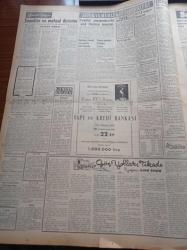 Vatan Gazetesi - 17 Ocak 1954 - İsmet İnönü Bu Sinirli Havayı Yatıştıracağız Dedi - Celal Bayar'ın Amerika'yı Ziyareti Bir Merhale Sayılıyor - Amerikalı İktisatçı Thornburg Müşkülleri Yeneceksiniz Dedi - Ucuzluk Kralı Migros Teşkilatı Kurucusu Duttweiler Bugün Geliyor - Almanya'ya Pilotsuz Uçak Gönderilecek - Dumlupınar Şehitlerine İthaf Edilen Film Kahraman Denizciler İpek Sinemasında - Turgut Özatay - Göç Yolları Tıkadı Yazan İlhan Engin Yazı Dizisi - Komünizm Propagandasının Sanık Filmcilerin Duruşması - Cemil Filimer - Fidyasa Ait Heykel - Marilyn Monroe'nun Kocası Aforoz Edildi- Vatan Seçim Anketi - Broadway'e Gidecek Alman Yıldızı Hildegard Knef - Arı Unları - Nasıl Zengin Oldular Yazı Dizisi - Hasan Derman Çıraklıkla Hayata Atılmıştı - Dilber Sanatkar Nevin Aypar Puro Tuvalet Sabunları Kullanıyorum Diyor - Zeki Müren Siemens İnkılap Yaratan Bir Radyodur Dedi