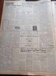 Vatan Gazetesi - 17 Ocak 1954 - İsmet İnönü Bu Sinirli Havayı Yatıştıracağız Dedi - Celal Bayar'ın Amerika'yı Ziyareti Bir Merhale Sayılıyor - Amerikalı İktisatçı Thornburg Müşkülleri Yeneceksiniz Dedi - Ucuzluk Kralı Migros Teşkilatı Kurucusu Duttweiler Bugün Geliyor - Almanya'ya Pilotsuz Uçak Gönderilecek - Dumlupınar Şehitlerine İthaf Edilen Film Kahraman Denizciler İpek Sinemasında - Turgut Özatay - Göç Yolları Tıkadı Yazan İlhan Engin Yazı Dizisi - Komünizm Propagandasının Sanık Filmcilerin Duruşması - Cemil Filimer - Fidyasa Ait Heykel - Marilyn Monroe'nun Kocası Aforoz Edildi- Vatan Seçim Anketi - Broadway'e Gidecek Alman Yıldızı Hildegard Knef - Arı Unları - Nasıl Zengin Oldular Yazı Dizisi - Hasan Derman Çıraklıkla Hayata Atılmıştı - Dilber Sanatkar Nevin Aypar Puro Tuvalet Sabunları Kullanıyorum Diyor - Zeki Müren Siemens İnkılap Yaratan Bir Radyodur Dedi