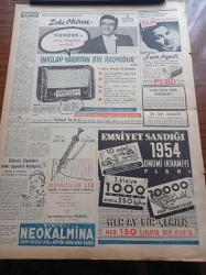 Vatan Gazetesi - 17 Ocak 1954 - İsmet İnönü Bu Sinirli Havayı Yatıştıracağız Dedi - Celal Bayar'ın Amerika'yı Ziyareti Bir Merhale Sayılıyor - Amerikalı İktisatçı Thornburg Müşkülleri Yeneceksiniz Dedi - Ucuzluk Kralı Migros Teşkilatı Kurucusu Duttweiler Bugün Geliyor - Almanya'ya Pilotsuz Uçak Gönderilecek - Dumlupınar Şehitlerine İthaf Edilen Film Kahraman Denizciler İpek Sinemasında - Turgut Özatay - Göç Yolları Tıkadı Yazan İlhan Engin Yazı Dizisi - Komünizm Propagandasının Sanık Filmcilerin Duruşması - Cemil Filimer - Fidyasa Ait Heykel - Marilyn Monroe'nun Kocası Aforoz Edildi- Vatan Seçim Anketi - Broadway'e Gidecek Alman Yıldızı Hildegard Knef - Arı Unları - Nasıl Zengin Oldular Yazı Dizisi - Hasan Derman Çıraklıkla Hayata Atılmıştı - Dilber Sanatkar Nevin Aypar Puro Tuvalet Sabunları Kullanıyorum Diyor - Zeki Müren Siemens İnkılap Yaratan Bir Radyodur Dedi