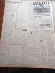Vatan Gazetesi - 21 Ocak 1954 - Mısır Notamıza Cevap Verdi - Cumhurbaşkanı Celal Bayar İngiltere'den Hareket Etti - Galatasaray Lisesindeki Yirmi Altı Öğretmen Mahkemeye Verildi - Maldiv Cumhurbaşkanı Emin Didi Öldürüldü - Profesör Hıfzı Veldet Velidedeoğlu Çok Karılı Olmanın Kötülüklerini Açıklayan Konuşma Yaptı - Son Halife Abdülmecid'in Naaşı Getirilecek - Köy Enstitüleriyle Öğretmen Okulları Birleştiriliyor - Migros Satış Kamyonu Geldi - Göç Yolları Tıkadı Yazan İlhan Engin Yazı Dizisi - Malatya Kayısı Gecesi - Lawrence Bir Şarlatanmış - Trende Çekilenler Ve Konya Müzesi - 7. Konservatuar Konseri - Cem Kurt Çizen Bedri Koraman - Veba Yazan Albert Camus Yazı Dizisi - Oktay Akbal - Halide Edip Adıvar Sinekli Bakkal'ın Çevrilmesiyle Yakından Alakalanıyor- Emniyet Sandığı - Pan American - Avrupa Kibritleri - Şehir Tiyatrosu