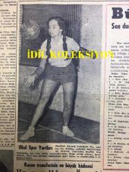 GÜNLÜK SPOR GAZETESİ - 21 KASIM 1957 - FEDERASYON KUPASI - ADALETSPOR, EMNİYETSPOR, VEFASPOR, KASIMPAŞA, KARAGÜMRÜK, YÜZÜCÜ YILMAZ ÖZÜAK GALATASARAY'DAN İSTİFA ETTİ - MOLNAR MACAR MİLLİ TAKIMI - COOPER TEKRAR FORMDA - CAROL DAY - RAKİBİMİZ BELÇİKA MİLLİ TAKIMI - ŞÜKRÜ'YE CEZA VERİLECEK - HALTERCİLER, NAZİF OTURGAN - OKUL SPOR YURTLARI - ANKARA TURU BİSİKLET YARIŞI - KREMLİ PURO TUVALET SABUNU REKLAMI - OPON REKLAMI - SERBEST ATIŞ - YAPI VE KREDİ BANKASI REKLAMI