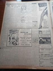 Cumhuriyet Gazetesi - 30 Kasım 1952 - Atina'da Yapılan Mühim Temaslar - Cumhurbaşkanı Celal Bayar - Yunan Kralı Majeste Paul - Ahmet Emin Yalman'a Suikast İle İlgili Malatya'da Tevkifler Devam Etti - NATO'nun Savunma Konseyi Toplanıyor - Kuzey Kore Şiddetle Bombalandı - Mühim Maç Galatasaray Fenerbahçe - Maçın Biletleri Karaborsada 90 Liraya Satılıyordu - Mareşal Papagos Atatürkten Bahsediyor - Sümerbank - Nasıl Koca Bulunur - Churchill 78 Yaşında - Irak'ın İç İşlerine İran'ın Müdahalesi - Stalin - Vali Fahrettin Kerim Gökay'ın Ankara'daki Beyanatı - Hamiyet Yüceses Her Akşam Taksim Kristal'de - Coleman Petrol Sobaları - Elna Dikiş Makinaları - Radyolin Diş Macunu - Gripin - Nacar Satakeri