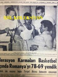 GÜNLÜK SPOR GAZETESİ - 27 KASIM 1957 - FEDERASYON KARMALARI BASKETBOL MAÇINDA ROMANYA'YI 78-69 YENDİK - MİTHATPAŞA STADI İHTİLAFI BÜYÜYOR - LEFTER İYİLEŞTİ - ATAMAN MÜDÜR OLUYOR - 1957 ÇİN ATLETİZMİ - CAROL DAY - LILLE KIR KOŞUSU MİHALİÇ - GÜVENSPOR LİDER OLDU - SUAT MAMAT - SİLAHLI KUVVETLE GÜREŞ ŞAMPİYONASI - OKUL SPOR MAÇLARI - OPON REKLAMI - FAY TEMİZLEYİCİ REKLAMI, NECİP AKAR - YAPI VE KREDİ BANKASI REKLAMI - ANTRENÖR JİRİ KORBLE