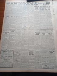 Cumhuriyet Gazetesi - 30 Haziran 1954 - Meclis Bugün Mühim Bir Toplantı Yapıyor - Seçim Kanunu Tadilatı Ve Kırşehirin Kaza Haline Getirilmesi - Tanzim Satış Yerlerinde Dün Şeker Satışı Başladı - Memurların Tasfiyesi İşi Demokrat Parti Meclis Grubunda - Rami Sırtlarında Dün Yapılan Askeri Tatbikat Çok Başarılı Oldu - Bugün Güneş Tutulacak - Ribbentrop'un Hatıraları Yazı Dizisi - Esad Tekeli - İngiltere Dışişleri Vekili Anthony Eden Türkiye'yi Ziyareti - Mithatpaşa Stadında Yapılacak Spor Festivali - Denizcilik Bayramı'nda Yapılacak Müsabakalar - Meşhurlarımızın Garip İnanışları Yazı Dizisi - Çallı İbrahim - Resimli Romanımız Ecel Yenisi- Dünya Kupası - FIFA'nın Bize Çıkardığı Müşkülat - Motokov Emaye Mutfak Eşyaları - Havilland Krem - Dört Başı Mamur Sanatkarlarımızdan Lale Oraloğlu Puro Tuvalet Sabunları Kullanıyorum Diyor - Reks Atom Ve Makarna