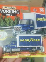 Matchbox good year kamyon.Alman taşıma tır ları shweppes shalke 04 reklamlı. Die cast mcmc araba taşıma karavan koleksiyon dekor hediye nostalji tasarım süs hobi eğlence vintage aksesuar promosyon reklam Hediyelik dekorluk retro minyatür diorama ölçekli arabalar