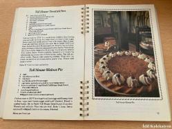 TOLL HOUSE HERİTAGE COOKBOOK : A COLLECTİON OF FAVORİTE DESSERT RECİPES - NESTLE - A RUTLEDGE BOOK - İNGİLİZCE KİTAP (TOLL HOUSE MİRAS YEMEK KİTABI: EN SEVİLEN TATLI TARİFLERİNDEN BİR KOLEKSİYON)