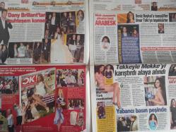 Habertürk Günlük Magazin Gazetesi - 14 Mayıs 2010 - Brooklyn Decker - Yasemin Kozanoğlu - Miranda Kerr - Göğsü Kıllı Erkekleri Severim - Bir Yıl İçinde Hamile Kalması Şart - Deniz Seki - Dostluk ve Aşk Kazandı - Nihat Alptuğ Altınkaya - Deniz Çakır - Beren Saat - Murat Tokat - Bekir Aksoy - Ferah Tümer - Harvey Nichols - Hasret Giderdiler - Kim Kardashian - Ayşe Ege - Ece Ege - Serkan Yazıcı - Merve Sevi - Zülfü Livanelli - Neslişah Aksoy - Ece Doğulu - Burcu Esmersoy - Nilay Örnek - Kaportacıdan Şarkıcı Olursa Albüm Satmaz - Nil Karaibrahimgil - Mükemmel Çift Yurtdışı Yolcusu - Tardu Flordun - Burak Hakkı - Mahallede Şenlik - İstanbul Sekizinci Tepesine Kavuştu - Sibel Yolak - Derinizdeki Portakalı Yaz Gelmeden Soyun - Ayşem Kalyoncu - Kakaolu Ballı Karışımla Bronzlaşın - Bir Efsanenin Doğuşu - Ridley Scott - Hayat Bir Takım Oyunudur - Kitap Gibi Adam - David Beckham - Brooklyn Decker fotoğraf ve haberi - Tam Takım Gazete