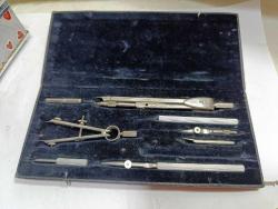 P83-----ORIGINAL 209 A ÇEKOSLAVAKYA ÜRETİMİ PERGEL TAKIMI