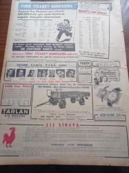 Cumhuriyet Gazetesi - 22 Ağustos 1954 - Kıbrıs Hakkında Türkiye'nin Sesi - Ürdün Meliki Yarın Sabaha İstanbul'a Geliyor - Liseler Tekrar 11 Sınıfa İndirildi - Ticaret Vekili Sıtkı Yırcalı'nın Tacirler Ve Sanayicilere Söyledikleri - İncirliada'da Yaşayan Kadın Robenson Ayşe Meral'in Hikayesi - Kore'deki Kuvvetimizi Azaltmayacağız - Rus Casusu Yatsıkof 30 Yıla Mahkum Oldu - Pravdanın Komünistleri Tenkidi - Hasan Ali Yücel Köşe Yazısı - Afyon İhracatı Arttı - Japonya'da İntihar Salgını - Nadir Nadi - Merinos Koyunlarına Rağbet Arttı - Devir Dergisi - Fenerbahçe Kendi Sahasında Hacettepe İle Karşılaşacak - Rumelikavağından Floryaya Yüzecek Olan Galatasaraylı Duygulu Andaç - Puro Tuvalet Sabunları - Konkurhipiklere Dün Ayazağa'da Başlandı - Büyükdere Beyaz Parkta Perihan Altındağ Sözeri Konseri - Pan American - Üstad Münir Nurettin Selçuk Küçük Çiftlik Parkında -  Hamiyet Yüceses - Sabite Tur Gülerman - İsmail Dümbüllü - Kontuar İsviçre Saatleri