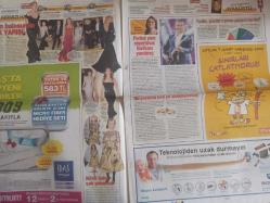 Habertürk Günlük Magazin Gazetesi - 27 Mart 2010 - Sinan Akçıl - Bob Dylan - Ebru Polat - Bir Giydiğini Bir Daha Giyiyor - Hande Ataizi - Ahu Türkpençe - Okan Bayülgen - Deniz Seki - Ferhat Göçer - Yeni Hit'ini Yolda Buldu - Yardım Balosunda Şıklık Yarışı - Kime Daha Çok Yakışmış - Helena Christensen - Ferhat Göçer - Mehmet Ali Erbil - Tarkan - Okan Bayülgen - Esin Övet - Derya Tuna - İdo Tatlıses - Nil Karaibrahimgil - 'Bugün Git Yarın Gel' Filmleri - Ezgi Asaroğlu - Esra Kazancıbaşı Öztekin - Dede Kosvara - Şişman Çocuğun Rol Modeli Anne-Babasıdır - Babam Hastalıklarımın ve Kötü İlişkilerimin Sorumlusu - Reyhan Karaca - Engin Günaydın - Selena Gomez - Brad Pitt - Angelina Jolie - Sevgili John Filmi - Serdar Ortaç - Tülin Şahin fotoğraf ve haberi - Tam Takım Gazete