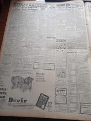 Cumhuriyet Gazetesi - 25 Ağustos 1954 - Kar Hadlerinde Tadiller Yapılacak - Brezilya Cumhur Reisi Vargas İntihar Etti - Gençliğin Kıbrıs'a Dair Kararları - Avrupa'dan 811 Kravat Getiren Samoel Sami Yakalandı - Yarın İş Bankasının 30. Kuruluş Yıldönümü - Mao Tse Tung Dün Attlee'yi Kabul etti - Kıbrıs Meselesi - Rusya'da Halkın Hayatı Ölü Ruhlar Yazı Dizisi - Komünist Çin Milletlerarası Federasyona Alındı - Arsenal'in Yeni Takım Kaptanı Joe Mercer - Dünkü Geçid Resminden İntibalar - Dünyanın Etrafında İki Büyük Yıldız Dolaşıyor - Gripin - Makine Kimya Endüstrisi Kurumunun Faaliyeti - Resimli Romanımız Yeşil Saksı - Günde 5 Liraya English Electric Buzdolabı - Denizden Sonra Sana Nebati Margarin - Ressam Cahit Matbaası - Ordu Yüksek Komuta Heyetinde Değişikler