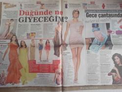 Habertürk Günlük Cumartesi Gazetesi - 22 Mayıs 2010 - Kırmızı Halıdan Habertürk Geçti - Düğüne Özel Elbise Rehberi - Leslie Porterfield - Atom Bombası Sanatorium'da - İki Elim Cannes'da - Figen Batur - Çağdaş Ertuna - Banu Birkan - Elçin Yahşi - Nazenin Tokuşoğlu - Woody Allen - Naomi Watts - Bu Çocuk Çıldırmış Olmalı! - Phenom 100 İstanbul'daydı - Oje Kraliçesi - Fazie Aktar - Asit Kadınlarının Acısı - İzabella Demaviys - Düğünde Ne Giyeceğim - Gece Çantasında Neler Olmalı? - Kriz Denilen Şey Bir Çeşit Hipnoz - İtalyan İşi Şehir İkonu - Dünya Kupası'nın Ev Sahibi - Cape Town - Geleceğin Kalıntısı Eminönü Meydanı'nda - O da Çoluk Çocuğa Karıştı - Öküzgözü Üzümü Bir Urartu Mirası - Seks ve Şehir ve Yine Alışveriş fotoğraf ve haberi - Tam Takım Gazete