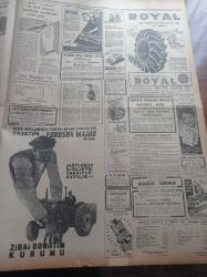 Cumhuriyet Gazetesi - 3 Ekim 1952 - Amiral McCormik Dün Sabah Ankara'ya Geldi - İran İngiltere İle Münasebeti Kesiyor - Japonya'da Kızılların Hezimeti - Amerika'da Seçim Kampanyası - Celal Bayar Murguldan Kars'a Hareket Etti - Göçmen Evlerinin Tevziine Başlandı - İsmet İnönünün Ege Seyahati - Stalin'in Hayali - Bizansın İçyüzü Yazı Dizisi - Rusya Danimarkayı Tehdide Başladı - Yunus Nadi Mükâfatı Karikatür Müsabakası - Burhan Felek - Vog Naylon - Medrano Sirkinin Çadırı Satılıyor - Geçmişte Büyük Cinayetler Yazı Dizisi - Hamiyet Yüceses - Hasan Oktay Gecesi - Lig Maçlarında Aksayan Noktalar - Mürüvvet Sim - Perihan Altındağ Sözeri - Yeni Radar Cihazı - Günün Resimleri - Sümerbank - Antifar Gözlükleri - Savaş Çil İlacı - Ericsson Elektrik Sayaçları - Brasso Maden - G.E.C Pilli Radyo Ve Bataryaları - Ferdi Tayfur Beyaz Parkta - İsolan Dürbünleri - Odeon Mağazaları
