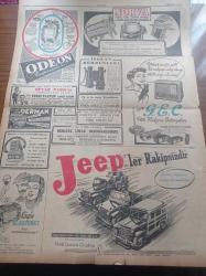 Cumhuriyet Gazetesi - 3 Ekim 1952 - Amiral McCormik Dün Sabah Ankara'ya Geldi - İran İngiltere İle Münasebeti Kesiyor - Japonya'da Kızılların Hezimeti - Amerika'da Seçim Kampanyası - Celal Bayar Murguldan Kars'a Hareket Etti - Göçmen Evlerinin Tevziine Başlandı - İsmet İnönünün Ege Seyahati - Stalin'in Hayali - Bizansın İçyüzü Yazı Dizisi - Rusya Danimarkayı Tehdide Başladı - Yunus Nadi Mükâfatı Karikatür Müsabakası - Burhan Felek - Vog Naylon - Medrano Sirkinin Çadırı Satılıyor - Geçmişte Büyük Cinayetler Yazı Dizisi - Hamiyet Yüceses - Hasan Oktay Gecesi - Lig Maçlarında Aksayan Noktalar - Mürüvvet Sim - Perihan Altındağ Sözeri - Yeni Radar Cihazı - Günün Resimleri - Sümerbank - Antifar Gözlükleri - Savaş Çil İlacı - Ericsson Elektrik Sayaçları - Brasso Maden - G.E.C Pilli Radyo Ve Bataryaları - Ferdi Tayfur Beyaz Parkta - İsolan Dürbünleri - Odeon Mağazaları