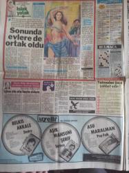 TAN Magazin Gazetesi - 4 Aralık 1986 - Dansöz Kumsal Güneş, Beşiktaş - Fenerbahçe Maçını Kazanan Takımı Evinde Misafir Edicek - Kırmızı Biber ye, Genç Kal! - Mukaddes Gülgeç - Serpil Sepin - Mehmet Erciyes - Vehbi Koç - Metin Akpınar - Zeki Alasya - Hesna Gökçe Öpülecek Güzeli Dövdüler - Hülya Işıl - Sonunda Evlere de Ortak Oldu - Belkıs Akkale - Aşık Mahsuni Şerif - Asu Maralman - Ayıdan Post Olmaz - Facia'dan Kıl Payı Döndüler - Yarınsız Dünya - Örümcek Adam - Genç Kız Kalbi Çizgi Romanı - Kesesine Güvenen ''Manav''a Ucuz Almak İsteyen ''Kamyon'' a - Artiz Ferit'in Figüranları - Yusuf Namoğlu - Yugoslav Savaşı - İsviçre'yi Güç Bela Yendik - Durakoğlu Çizgi Romanı - Ermeniler Kars'ı Yakıyor - Ayşe Tunalı - Sezen Cumhur Önal - Canan Sabah - Zekiye Coşar - Müjde Ar - Julie Allen - Güzellik Yarışması Değil, Mayo Defilesi fotoğraf ve haberi - Tam Takım Gazete