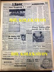 GÜNLÜK SPOR GAZETESİ - 24 MART 1957 - FENERBAHÇE BEŞİKTAŞ MAÇI - KLÖBX LOKALİ - EDİP AKIN, GAZETECİ - GALATASARAY 6 - 1 KASIMPAŞA, GOLLERİN 4'ÜNÜ METİN OKTAY ATTI - REKTÖRLÜK KUPASI - FENERBAHÇE TARİHİ - 3,5 YÜREKLİ ŞERİF CONES - VADEŞ - TÜMSUBANK REKLAMI - VITTORIA STADI - KRİSTAL GAZİNOSU, MİNE COŞKUN - TÜRKİYE KREDİ BANKASI REKLAMI - TAMEK SALÇA REKLAMI - İŞ BANKASI REKLAMI - KRİSTAL GAZİNOSU, ATEŞ BÖCEKLERİ, ADNAN ŞENSES, NİGAR ULUERER, ÖZCAN TEKGÜL, YILDIZ ERDEM, FAHRUNİSA SOLMAZ, PERİHAN ALTINDAĞ SÖZER - GENERAL ELECTRIC