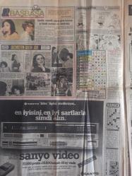 TAN Magazin Gazetesi - 15 Şubat 1985 - Çıldırtan Dans - Pek Çok Genç, Arkadaşlık Yapacak Bir Kız Bulamamaktan Yakınırken, 17 Yaşındaki Levent, Bugüne Kadar 17 Sevgili Eskitti - Nilgün Altınel - Eser Işık - Ahmet Koral - Başbaşa - Geçmişten Gelen Aşk fotoromanı - Hanzo Kazım - Çiğdem Çizgi Romanı - 25 Bin Liralık Fatura Toplayan 5 Bin Lira Alacak - Okulların Tatili PAzartesi Gününe Kadar Uzatıldı - Turgut Özal - Nurullah Gezgin - Hayalimde Hep Sıcak Bir Ülkede Yaşamak Var - Huri Sapan - İzzet Altınmeşe - İstanbul'un Seçkin Restorantları - İlker Birsel - Bülent Tulun - Kar, Futbola İzin Vermedi - Fatih'in Akıncısı Durakoğlu - Çizgi Romanı - Alman Kadınları Evlenmek İçin Türkleri Seçiyor - Mia Nygren - Vücudu Bozulmasın Diye Kendisinin Yerine Başkasını Seviştiriyor - Carmen'in Çıldırtan Dansı Erkeklerin Nefesini Kesiyor - İplerle Adeta sevişiyor - Samet Tepe - Necati Karadeniz - Nagıp Maka - Sinir Hastası Ruh Doktorunu Çocukları Bıçaklayarak Öldürdü fotoğraf ve haberi - Tam Takım Gazete