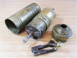 AnTiKa OSMANLI PiRiNÇ KaHVe DeĞiRMeNi....UsTa DamgaLı