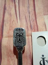 İŞ BANKASI ESKİ ZARF AÇACAĞI ORJİNAL KUTUSUNDA KULLANILMAMIŞ. ÇOK NADİR.