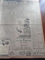 Cumhuriyet Gazetesi - 29 Ekim 1952 - Büyük Bayramınız Kutlu Olsun - Gazi Mustafa Kemal Atatürk - Bütün Yurd Cumhuriyetin 29. Yıldönümü Sevinç Ve Heyecanla Karşıladı - Amerika Seçimlerinde Cumhuriyet - Amerikan Kadını Kime Rey Verecek - Denizli Belediyesi Biletçisiz Otobüs İşletmeğe Başladı - İzmir Milletvekili Cihad Babanın Güzel Bir Pozu - Cumhuriyet Bayramımız Ve Dost Milletler - İngiltere Dışişleri Bakanı Eden'in  Türkiye'ye Dair Demeci - İstanbul Belediye Sarayı 6 Milyon Liraya Mal Olacak - Yeni Bir Harbde Atom Silahları Kullanılacak - İngiliz Kraliçesi Elizabeth Charlie Chaplin İle Tanıştı - Burhan Felek - Fenerbahçe Havagücünü Yendi - Yavuz Sultan Selim Ağlıyor Filmi - Feridun Fazıl Tülbentçi - Altan Karındaş - Lale Oraloğlu - Şaziye Moral - Geçmişte Büyük Cinayetler Yazı Dizisi - Muammer Karaca - Vedad Abud - Gripin - Technos - Magic Chef 1953 Tipi Gaz Sobaları - Hoover Elektrik Süpürgesi - İpana Diş - Arion Cep