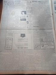 Cumhuriyet Gazetesi - 30 Ekim 1952 - Cumhuriyet Bayramı Bütün Yurdda Heyecanla Kutlandı - Cumhurbaşkanı Celal Bayar Atatürk'ün Muvakkat Kabrine Çiçek Koyuyor - Kızıl Şair Nazım Hikmet'in İstanbul'dan Nasıl Kaçtığı Nihayet Anlaşıldı - Sarıyer Cinayetinin Faili Osman İsimli Bir Er Yakalandı - Amerikan Seçimlerinde Cumhuriyet - Kore Tugayımızda Heyecanlı Kutlama Töreni - Hıfzıssıhha Enstitüsü Dün Açıldı - Kızılay'ın 75. Kuruluş Yıldönümü - Esad Tekeli - Suad Hayri Ürgüplü Vazifesi Başına Gitti - Denizaltılara Karşı Yeni Bir Müdafaa Silahı - Fransız Şarkıcı Tino Rossi'ye Legion D' honneur Nişanı Verildi - Bizansın İçyüzü Yazı Dizisi - Milli Piyango - Wagner'in Doğduğu Kasabanın Masalı - Taksim Beyoğluspor Maçı Yapılamadı - Mussolini'nin Torunu Evlendi - İstanbul'da Cumhuriyet Bayramı İntibaları - Çapamarka