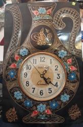 DUVAR SAATİ,  MİNELİ, EL İŞLEME BAKIR,  TUĞRALI ÇİÇEK DESENLİ, HISLON MARKA DUVAR SAATİ, PİLLİ SAAT ÇALIŞIR DURUMDA 45X30 CM