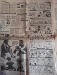 Güneş 2 Magazin Gazetesi - 19 Ekim 1982 - Sezen Aksu - Albümdeki Mutluluk - Mithat Can - Albümdeki Mutluluk - Mayo Bulamayınca - Ekrana Böyle Çıktı - Siyah Kombinezonlu Spiker - Dünyanın 8 Ünlüsü Cinsiyet Değiştirdi - İstanbul'un Yabancı Mutfakları - Panayır Değil Araba Yarışı - Karaoğlan Çizgi Romanı - Suat Yalaz - Kadın Üreme Organlarının Anatomisi - Sezai Şahmay - Sağlıklı Yaşam - Selçuk Erez - Döllenme Olayı - Bazı Gebe Kadınlar Gebelik Süresince Adet Görebilirler - Kadının Dünyası - Giyimle Aksesuarı Bütünleştirin - Haydar Dümen - Göbek Atan Erkekler - Hayat Okulu - Haydar Dümen - Gecenin Kolları Fotoromanı - Çizgi Romanlar - Kadın Hormon Fabrikası: Yumurtalıklar - Pançonun Rahatlığı - Yeşil Gölge - Leigh Ellis - Bebek Tüccarları Fotoromanı - Genel Wells - Cihan Üstün - Taria Hakkakoski - Küçük Adam Ne Yapsın? fotoromanı - Savaş Ali Akyol - Müjdat Gezen - Perran Kutman - Öğrenci Vaziyetleri Köşesi - Mesleklere Dikiz - Sipor fotoğraf ve haberi - Tam Takım Gazete