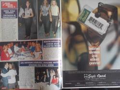 Alem Magazin Dergisi - 28 Temmuz 1999 - Jeff Hakko - Osmanlı Usulü Yaşgünü - Semiramis Pekkan - Gulu Lalvani - Emre Ergani - Tansa Mermerci - Hüseyin Bayraktar - Aslı Motchane - Emmanuel Motchane - Aslı Üstünkaya - Gönül Turgut - İlkay Tuna - Rahmi Koç - Azize Taylan - Zeynep Fadıllıoğlu - Fehmi Behlil - İbrahim Polat - Garo Mafyan - Zeynep Garan - Adnan Şen - Edip İlkbahar - Erhan Dumanlı - İlker Mengi - Kazım Ak - Hasan Mingü - Şükran Berker - Pelin Öngör - Çağla Köker - Burak Karabacak - Aliye Simavi - Betina Hakko - Ömer Karacan - Hikmet Çetin - Ferhan Çambol - Didem Taslan-  Hollywood'lu Aşıklar Venedik'te - Vahşi Doğanın Cazibesi Kanada - Ünlü Tatil Kaçamakları - Üvey Babasıyla L.A'de Buluşacak - Murat Cevahir Yine Gündemde - Zeynep Prensini Buldu - En Büyük Showroom fotoğraf ve haberi - Tam Takım Dergi