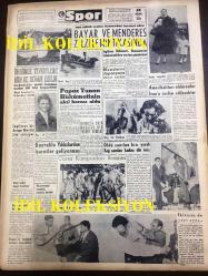 GÜNLÜK SPOR GAZETESİ - 28 NİSAN 1957 - BEŞİKTAŞ, ADALETSPOR, BEYKOZSPOR - HASAN POLAT - FENERBAHÇE - KERMEN VE SOMER SOFYA'YA GİTTİLER - VEFASPOR, BEYOĞLUSPOR - TURGUT ATAKOL - REFİK OSMAN - YUL BRUNNER - MİMİ İLE MEMO, MORT WALKER, DICK BROWN, MADDOCKS, STEVE CANYON, JED FORAM ÇİZGİ ROMAN - FENERBAHÇENİN TARİHİ - MUVAKKAR EKREM TALU - AYDOĞAN BECİT - YAVUZ İSMET ANIL - CAROL DAY - AT YARIŞLARI - APİKOĞLU SUCUK REKLAMI - MARIO GABAY SPOR MAĞAZASI - ATLAS SİNEMASI, CENNET MELEKLERİ FİLMİ - GALATA HASKÖY - TURGUT ATAKOL - İZMİR AT YARIŞLARI - FAY REKLAMI