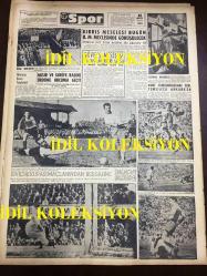 GÜNLÜK SPOR GAZETESİ - 15 MAYIS 1957 - 7 KULÜP ARASINDAKİ PAKTIN TRANSFER YASAĞI KALKIYOR - BEYOĞLUSPOR'LU GÜNAY BEŞİKTAŞ'A GEÇİYOR - BASKETBOL - NECDET ERDEM - TUNÇ ERİM - NACİ ERDEM, NECMİ TANYOLAÇ - FENERBAHÇE - FENERBAHÇENİN TARİHİ - MİMİ İLE MEMO, MORT WALKER, DICK BROWN, MADDOCKS, STEVE CANYON, JED FORAM ÇİZGİ ROMAN - FENERBAHÇENİN TARİHİ - TOULOUSE - CAROL DAY - MUVAKKAR EKREM TALU - FAY REKLAMI - YAPI VE KREDİ BANKASI REKLAMI - APİKOĞLU SUCUK REKLAMI 1957 - MARIO GABAY SPOR MAĞAZASI REKLAMI - SÜVEYŞ MESELESİ - KIBRIS MESELESİ - MARILYN MONROE'NUN KOCASI YARGILANIYOR - JOSYANE MONTESSUIT