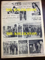 GÜNLÜK SPOR GAZETESİ - 17 MAYIS 1957 - PERTEV TUNASELİ - TÜRKİYE, POLONYA MAÇI - METİN OKTAY, LEFTER - ZANGOÇ - TURGUT DİNSEL - FENERBAHÇE STADI - NECDET ERDEM - BASKETBOL TAKIMIMIZ BULGARİSTAN'DA - MİMİ İLE MEMO, MORT WALKER, DICK BROWN, MADDOCKS, STEVE CANYON, JED FORAM ÇİZGİ ROMAN - FENERBAHÇENİN TARİHİ - CAROL DAY - NACİ ERDEM - MUVAKKAR EKREM TALU - DOLMUŞ, MİZAH YAYINLARI, HABABAM SINIFI REKLAMI - APİKOĞLU SUCUK REKLAMI - FAY REKLAMI - MARIO GABAY - TİTO - İNGİLTERE'DE İLK HİDROJEN DENEMELERİ - BAĞDAT PAKTI - EVA BARTOK