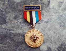 TÜRK ASKERLERİNE VERİLEN KORE ASKERİ GAZİ MADALYASI NADİR MODEL B9809