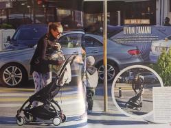 Alem Magazin Dergisi - 6 Aralık 2017 - Alara Koçibey - Nicolas Sarkozy - Carla Bruni - Ali Aksoy - Gözde Aksoy - Ali Cümbüş - Şule Cümbüş - Aylin Saruhan - Melania Trump - Ayşe Ege - Jennifer Lopez - Nezih Barut - Margot Robbie - Pelin Atay Kuran - Fulya Terim - Hande Can Yüce - Özlem Süer - Nikos Koulis - Şule Zorlu Cümbüş - Oya İdil Gençoğlu - İdil Atakol - Berrin Okçu - Aslı Ekşioğlu - Ayşe Germen - Atıl Kutoğlu - Mesude Özbek - Sina Afra - Selena Gomez - Dice Kayek - Feyal Gülman - Maya Bitargil - Berna Sağlam Naipoğlu - Aliye Simavi - Heves Ekinci - Ayşen Özyeğin- Faruk Süren - Jessica Chastain-  Ronit Hakko - Özel Teras Katı - Tarihi Binada Modern Ofis - Rimini'de Renk ve Desen Oyunları fotoğraf ve haberi - Tam Takım Dergi