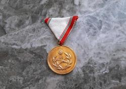 MACARİSTAN ASKERİ 25.YIL HİZMET LİYAKAT MADALYASI B9819