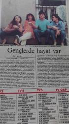 GÜNEŞ GAZETESİ- EKRAN DERGİSİ- 8 EYLÜL-1990-CUMARTESİ-SAYI:48--JEAN GABİN-RENAN DEMİRKAN-WALTER KREYE-MELİKE ALTINBARAN-ZİYA KÜKÜRT-BENNU YILDIRIMLAR-PELİNSU PİR-KÖKSAL ENGÜR-ZÜLFÜ LİVANELİ-AHGAH HÜN-LİSA STANSFİELD-ERİC CLAPTON-DERYA RUGGLS-SERPİL ÇAKMAKLI-SEMA YUNAK-TARIK TARCAN-KORHAN ABAY-LAUREN BACALL-İSABELLA ROSSELLİNİ-JACLYN SMİTH-ALEV BAYMUR-KEVİN COSTNER-BARBRA STREİSAND-